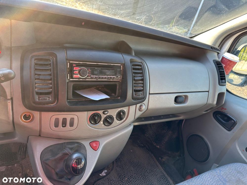 Renault TRAFIC - 11