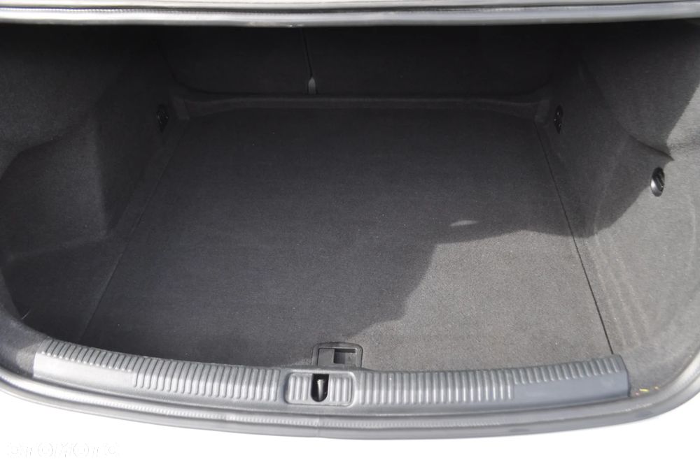 Audi A3 Limousine 2.0 TDI S line Sportpaket - 39