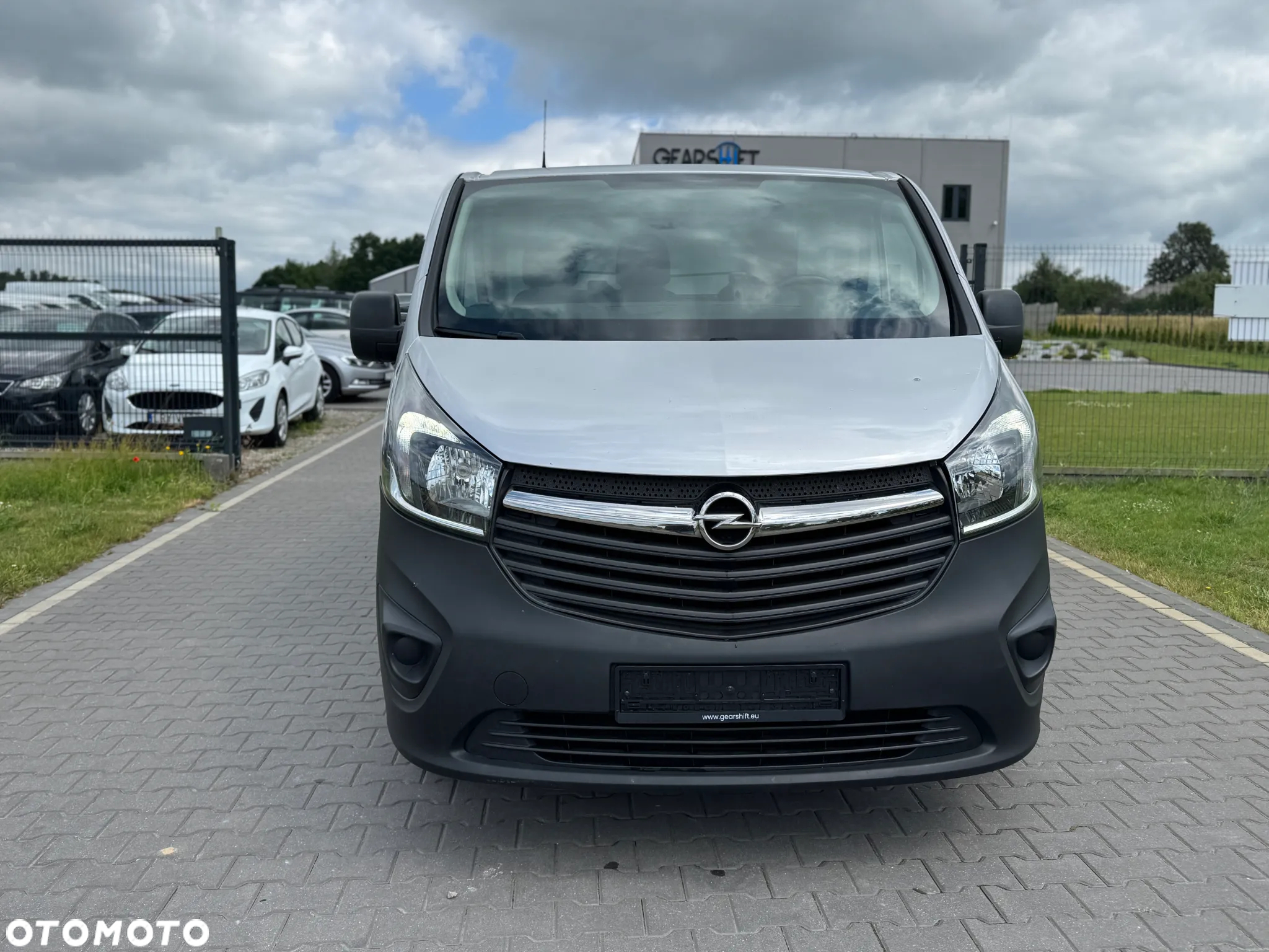 Opel VIVARO - 2