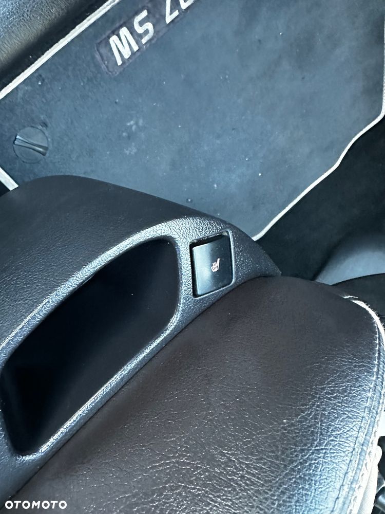 Peugeot 307 SW 140 OXYGO - 23