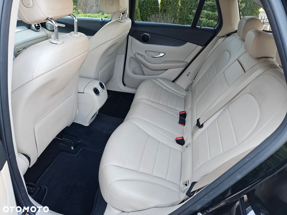 Mercedes-Benz GLC - 11