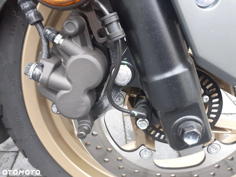 Yamaha X-max - 16