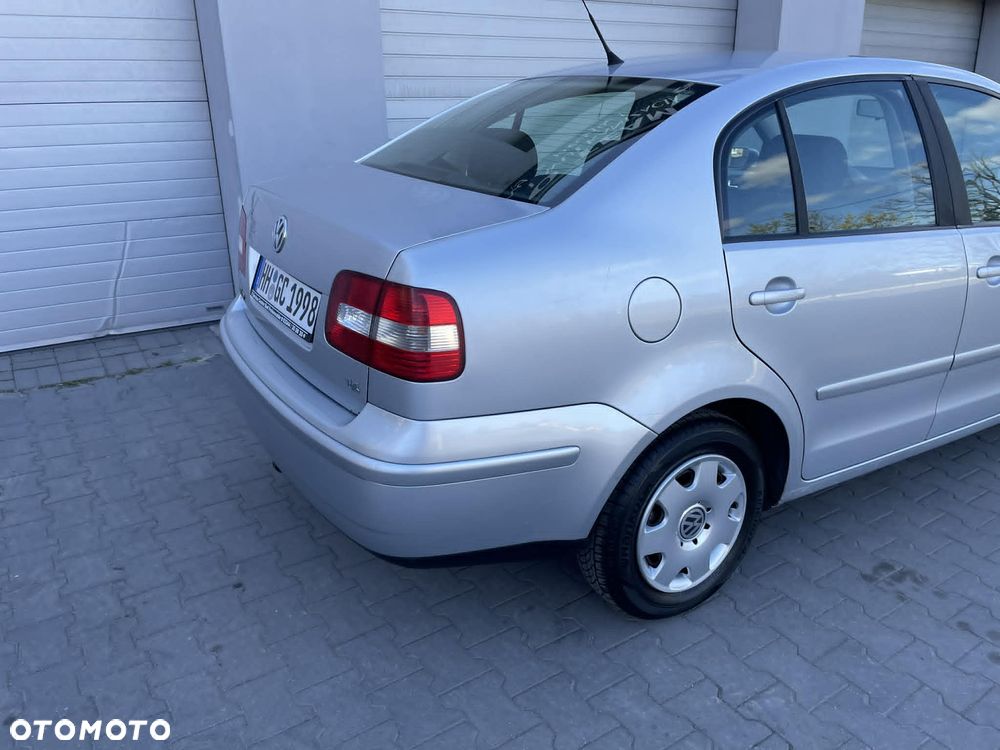 Volkswagen Polo 1.4 16V Special - 24
