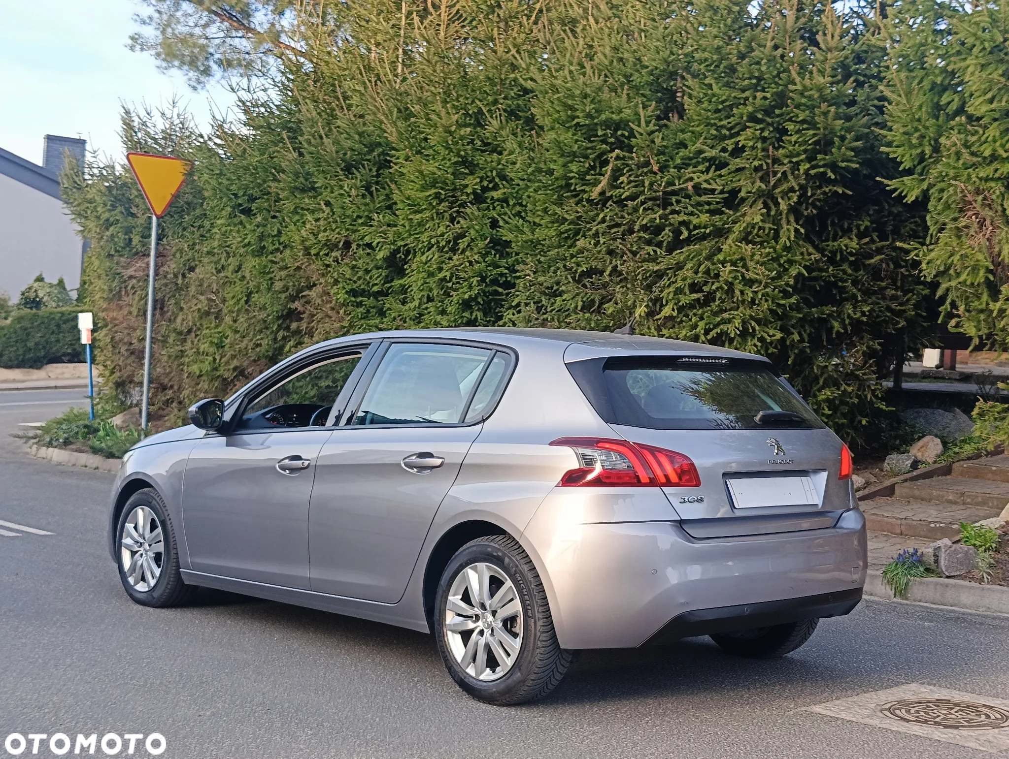 Peugeot 308 1.5 BlueHDi Allure S&S EAT6 - 24