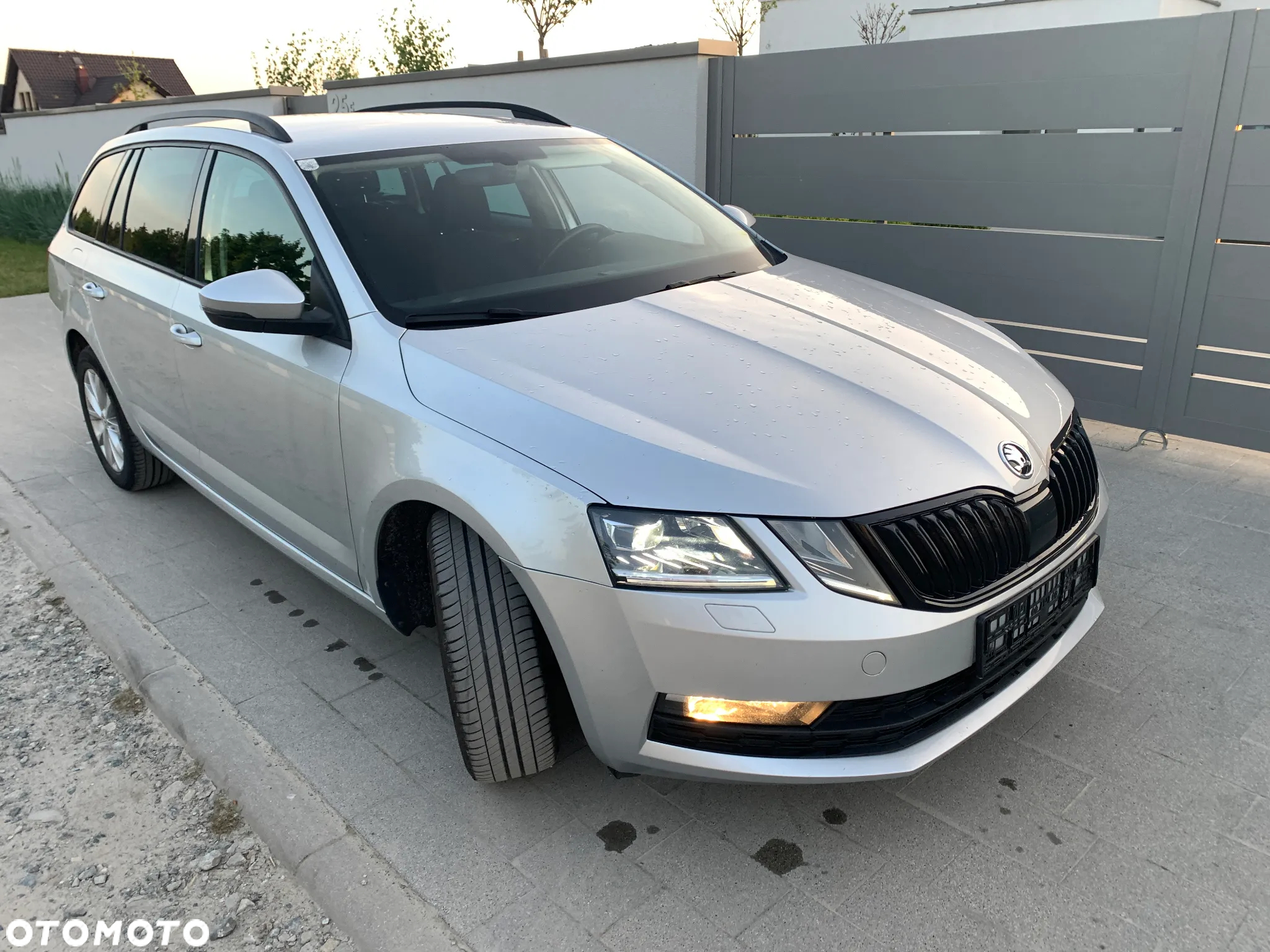 Skoda Octavia 2.0 TDI DSG Sportline - 10