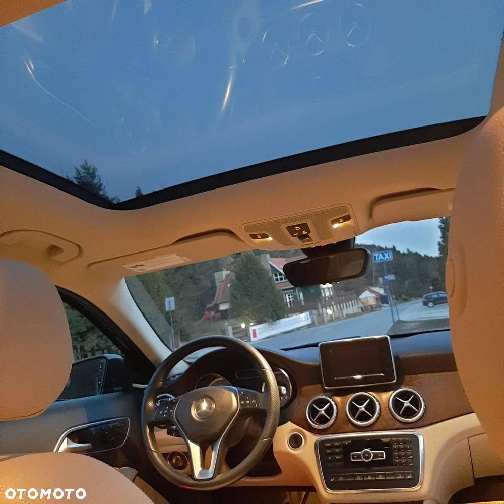 Mercedes-Benz GLA 250 4-Matic - 10