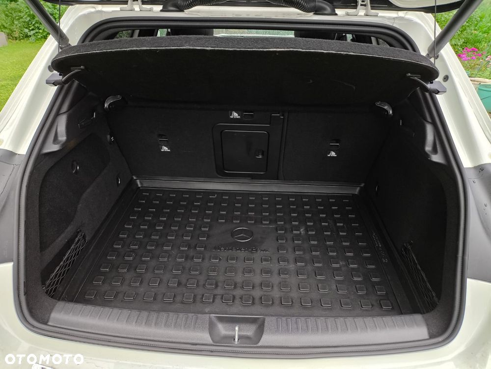 Mercedes-Benz GLA 250 4-Matic AMG Line - 29