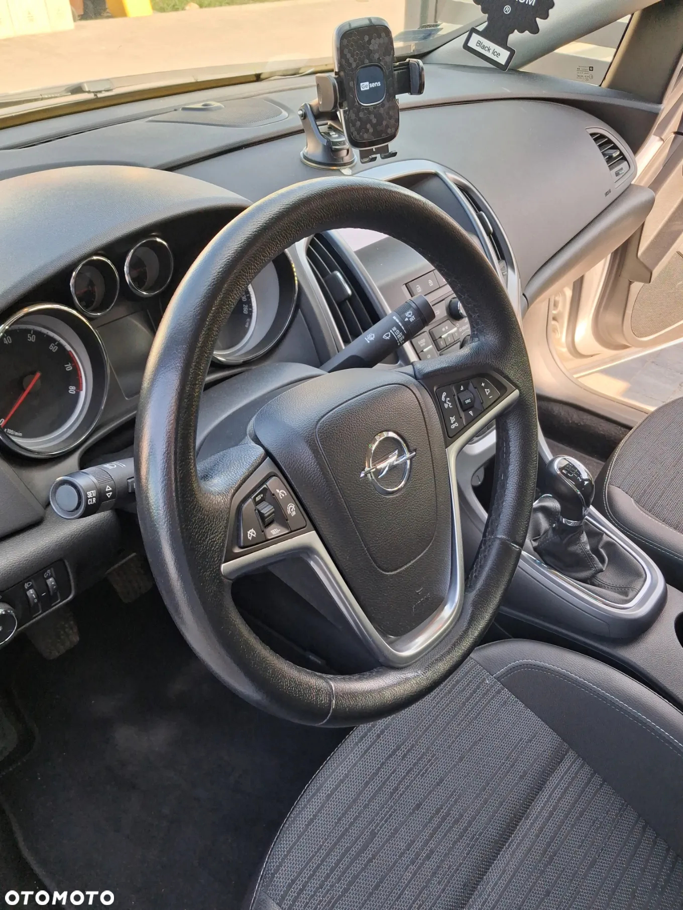 Opel Astra IV 1.4 T Business EU6 - 19