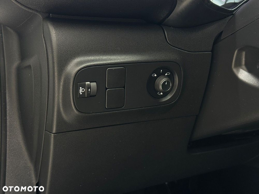 Citroën C3 1.2 PureTech Shine EAT6 - 21