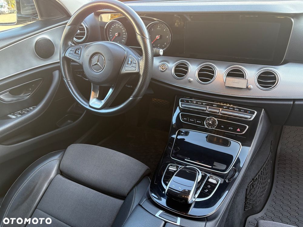 Mercedes-Benz Klasa E 200 d T 9G-TRONIC Avantgarde - 15