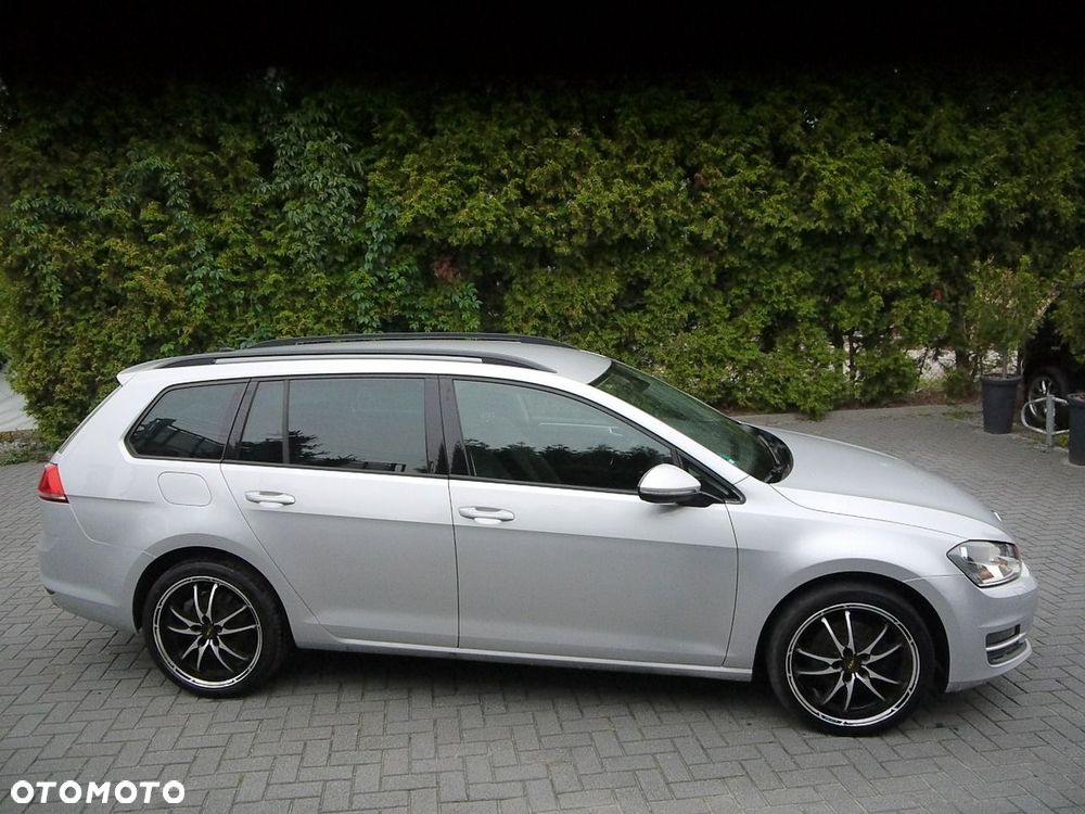 Volkswagen Golf 1.6 TDI BlueMotion Technology Comfortline - 11