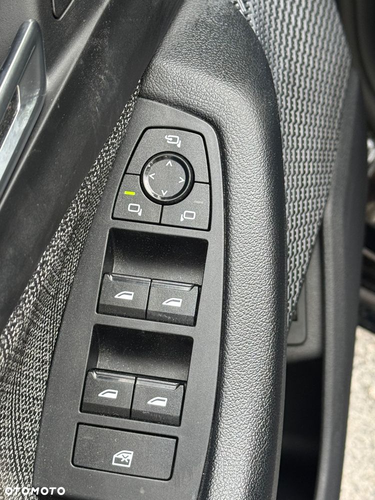 BMW Seria 2 218i - 25