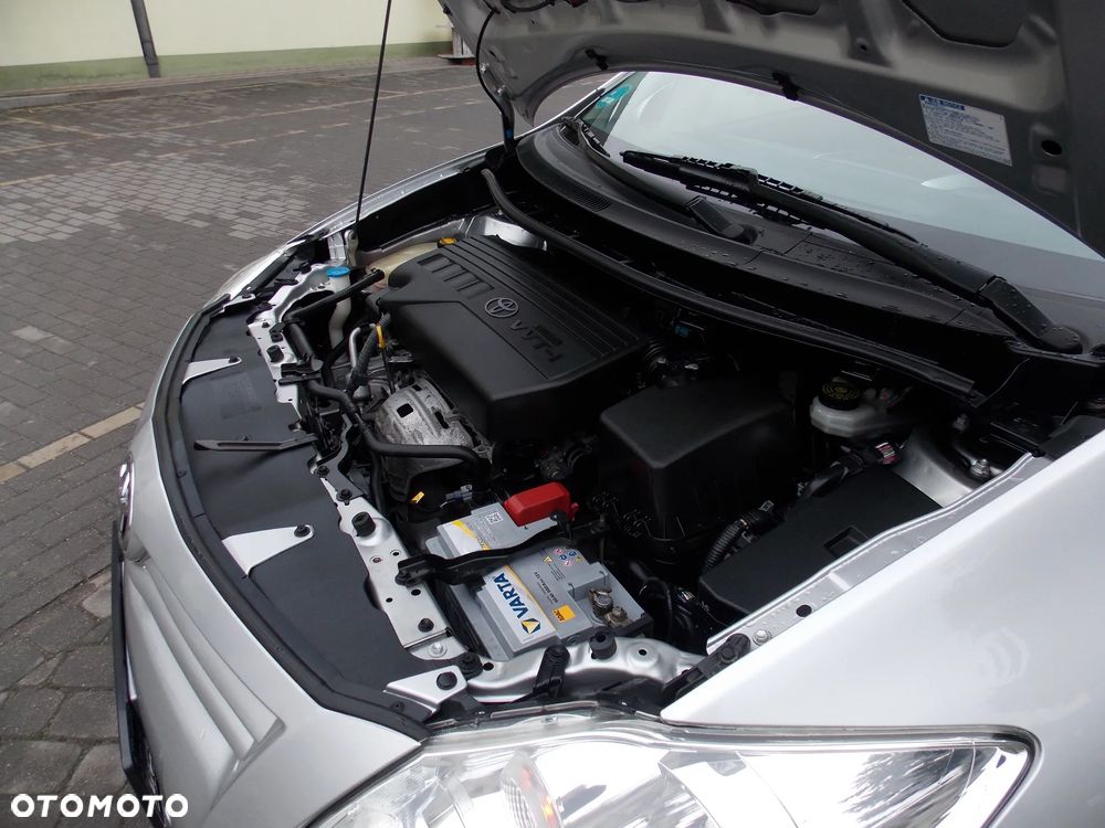 Toyota Auris 1.33 Dual-VVT-i Comfort - 30