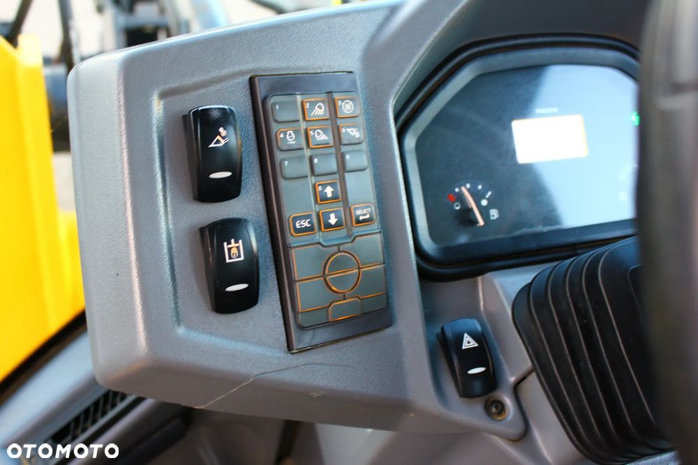 Volvo L30G - 28