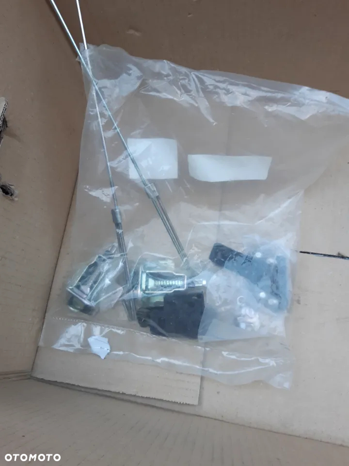 Komplet zamków Mitsubishi L200 MZ313655S5 Zamki do zabudowy paki - 3