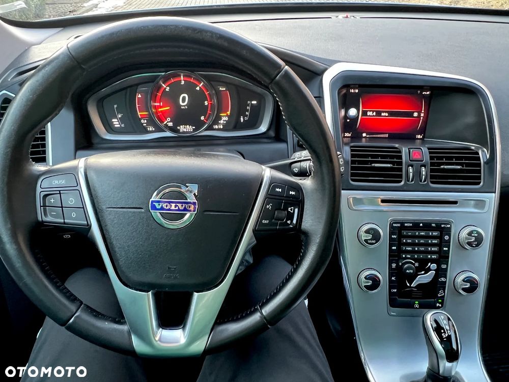 Volvo XC 60 D4 AWD Summum - 9