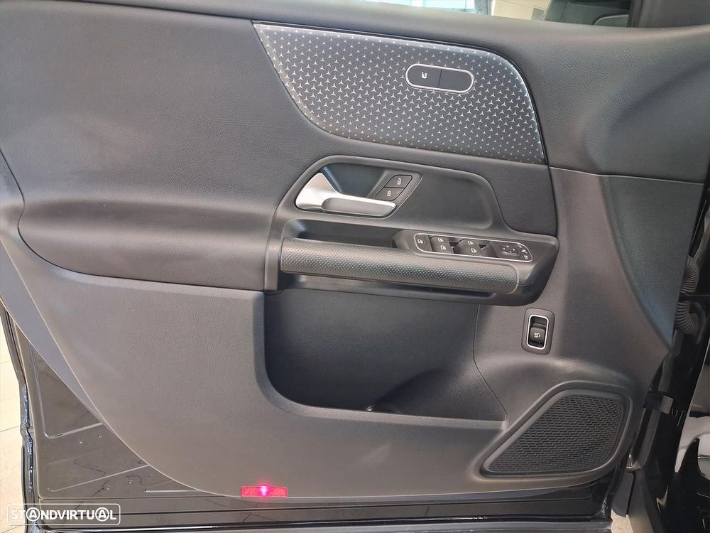 Mercedes-Benz GLB 180 d Style - 9