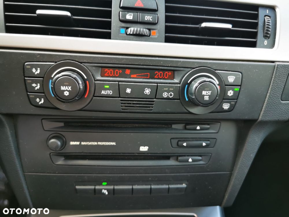 BMW Seria 3 320i - 21
