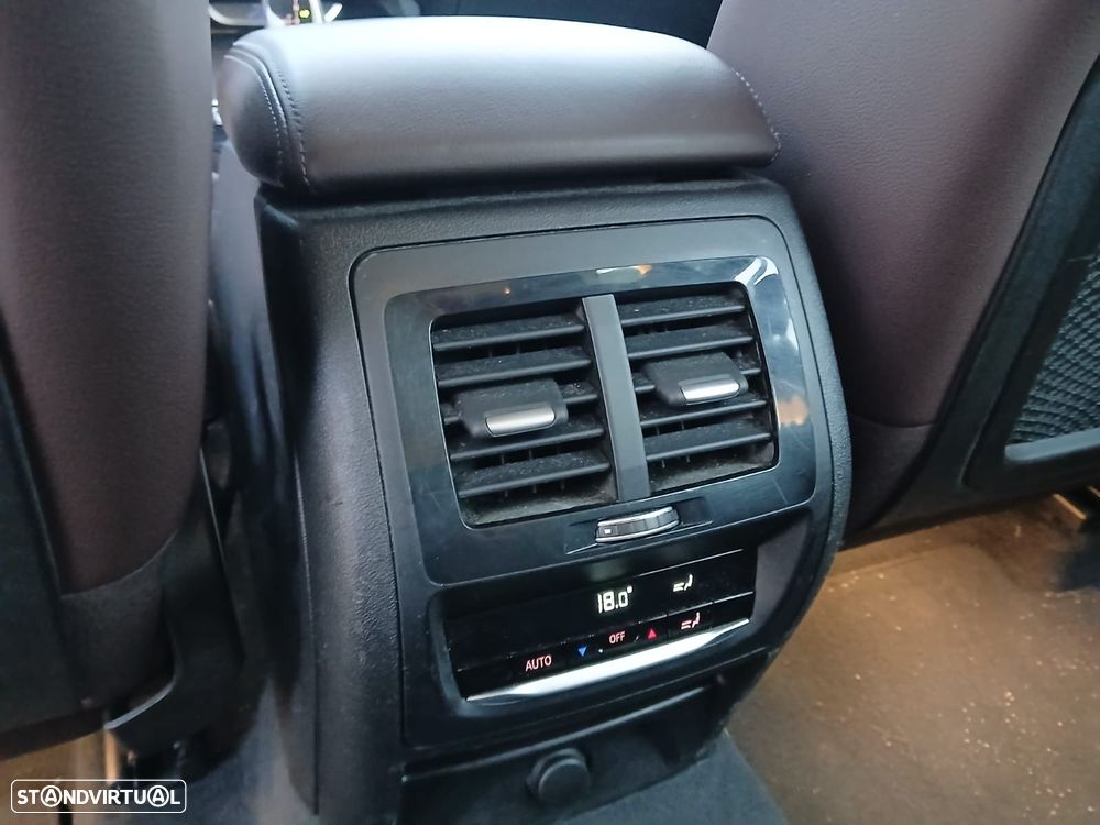 BMW X3 20 d xDrive Line Luxury - 30