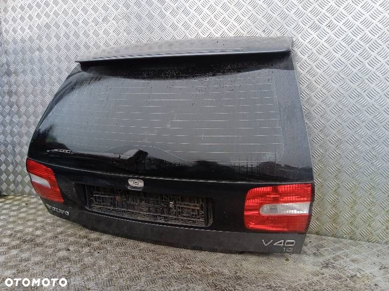 KLAPA BAGAŻNIKA VOLVO V40 - 2