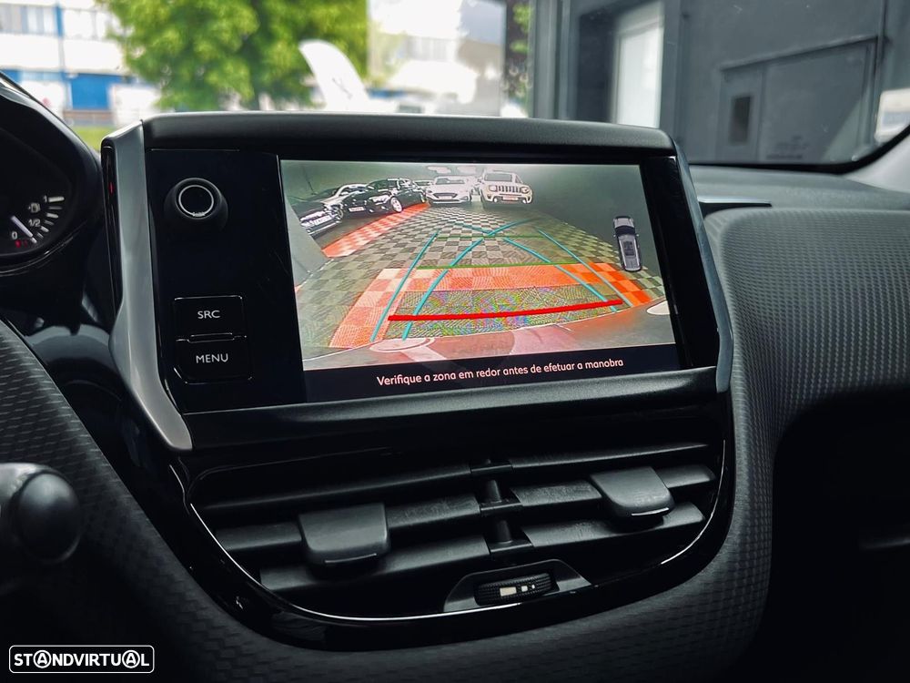 Peugeot 2008 1.2 PureTech Allure - 25