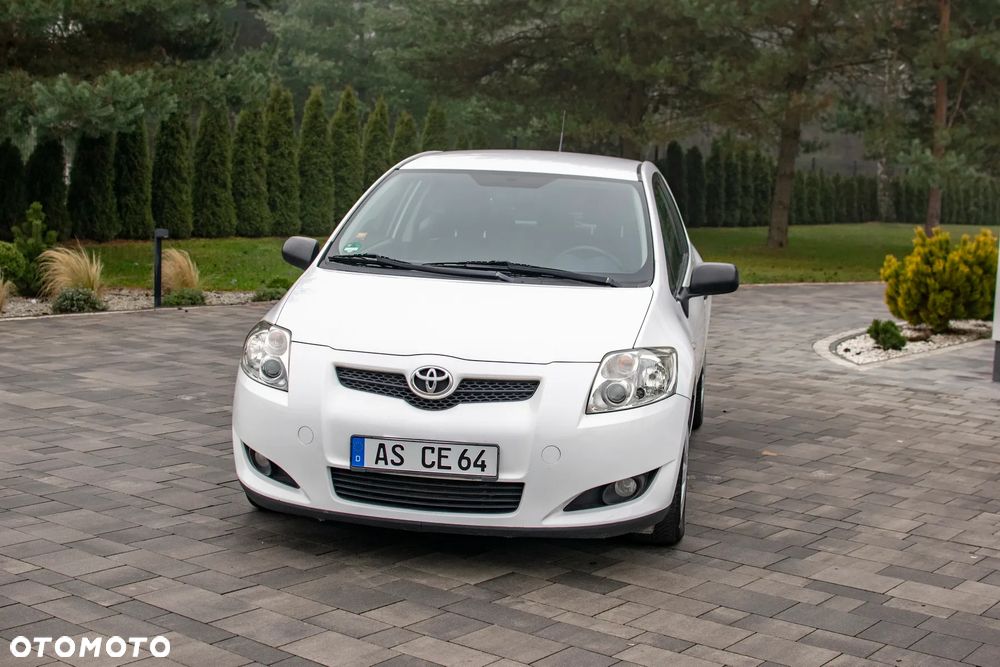Toyota Auris - 11