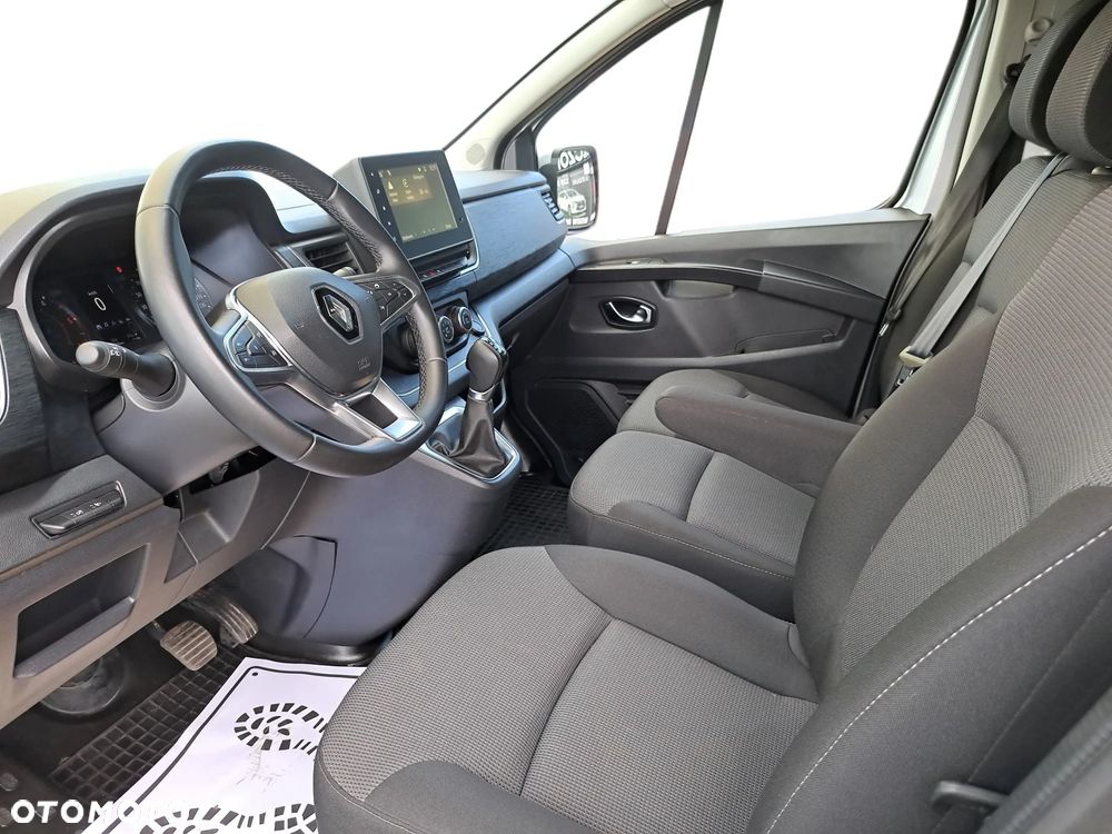 Renault Trafic - 12