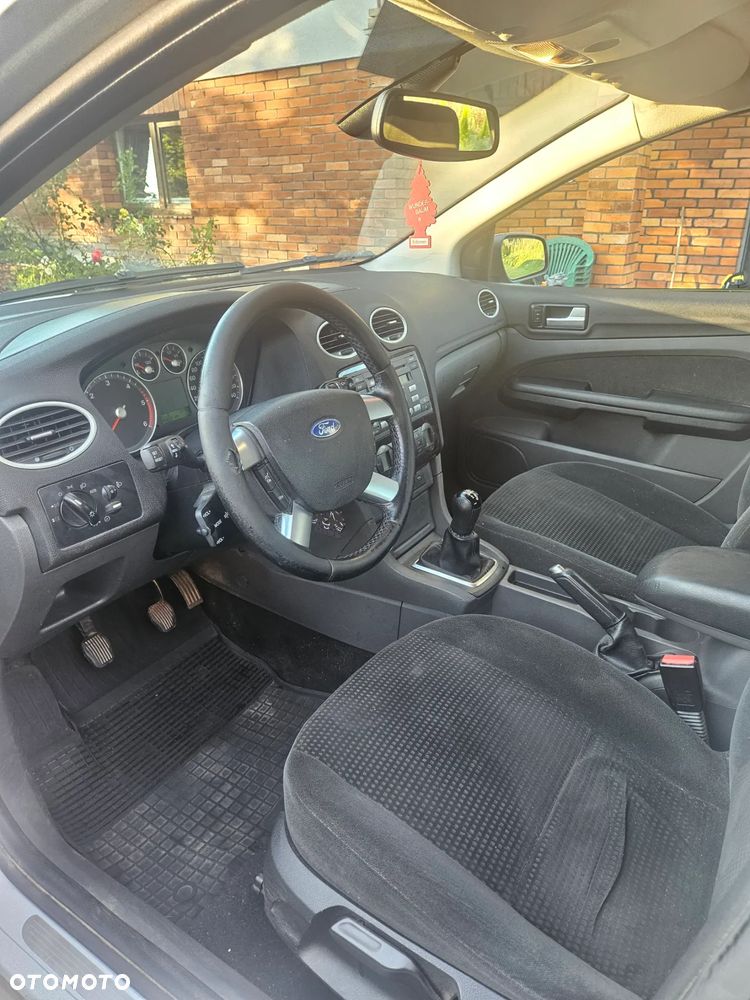 Ford Focus 1.8 TDCi Ghia - 11