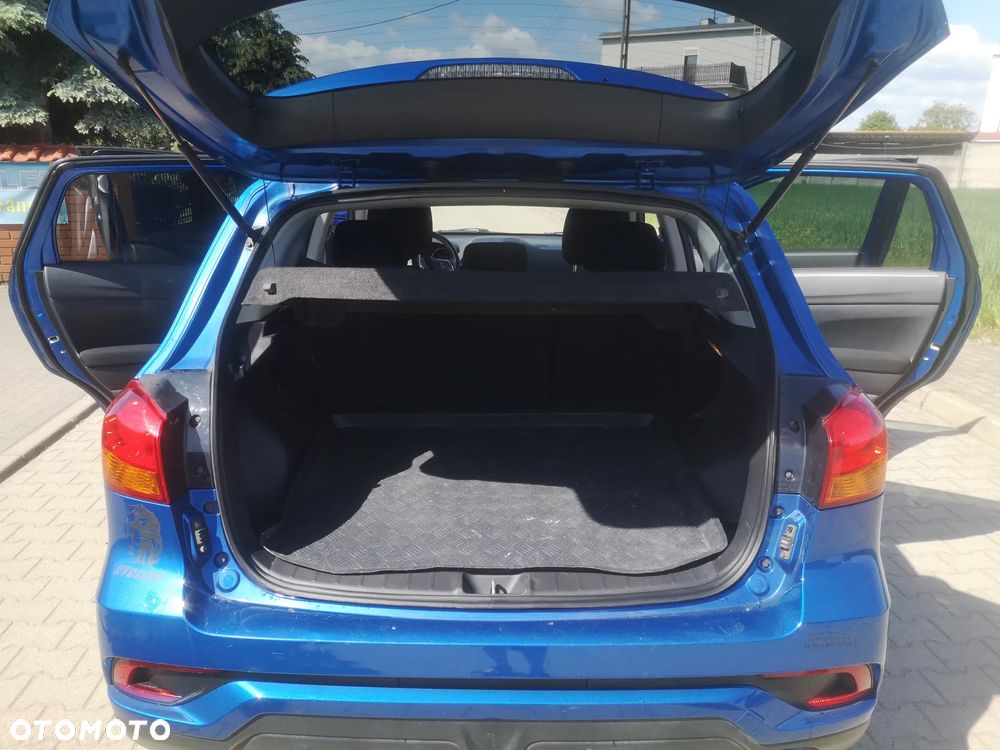 Mitsubishi Outlander - 5