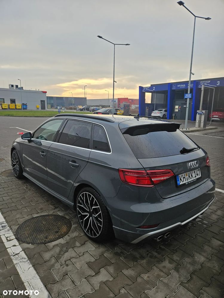 Audi S3 S tronic - 1