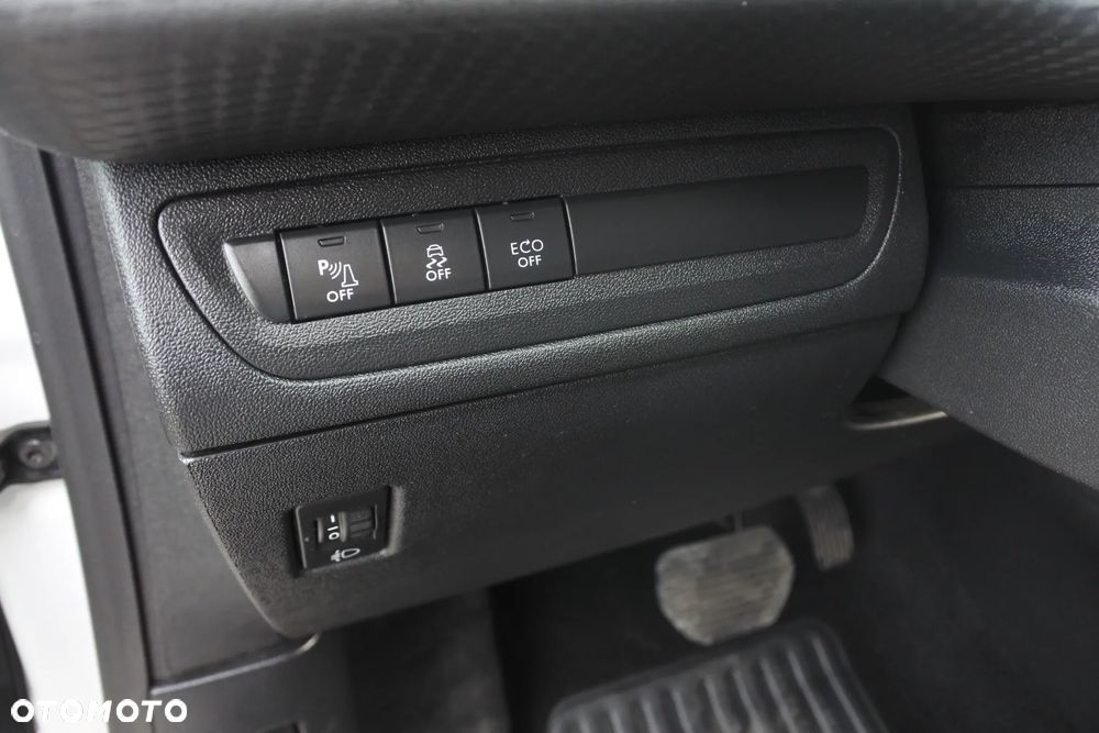 Peugeot 208 PureTech 110 Stop & Start EAT6 Allure - 22