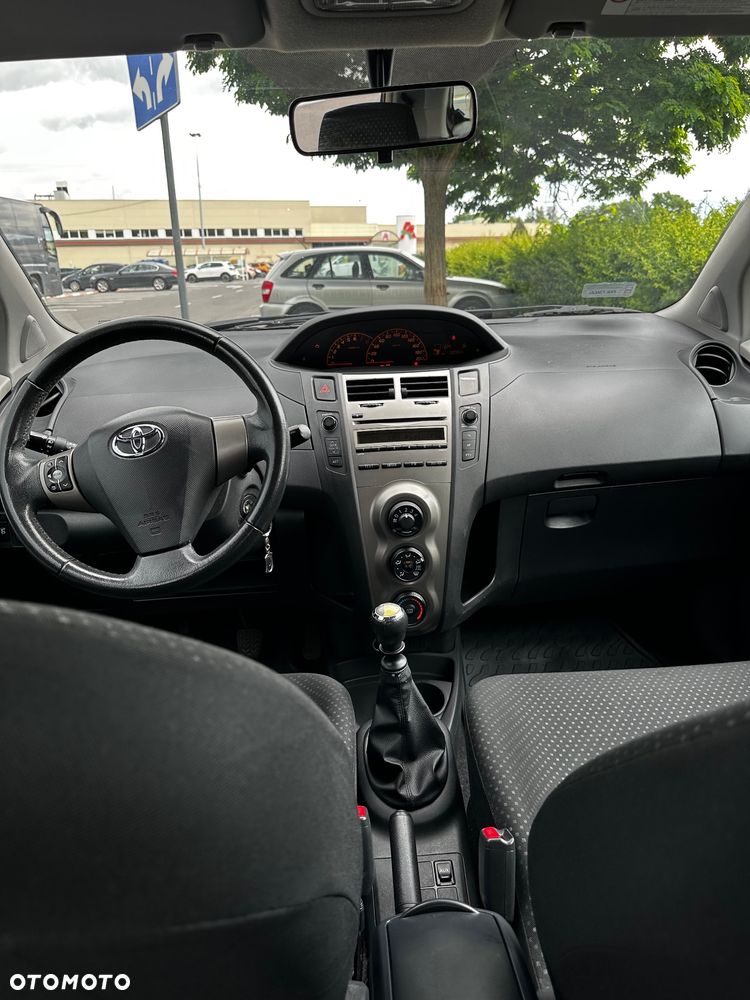 Toyota Yaris 1.33 Terra - 24