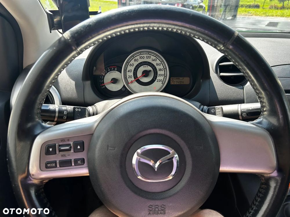 Mazda 2 - 21