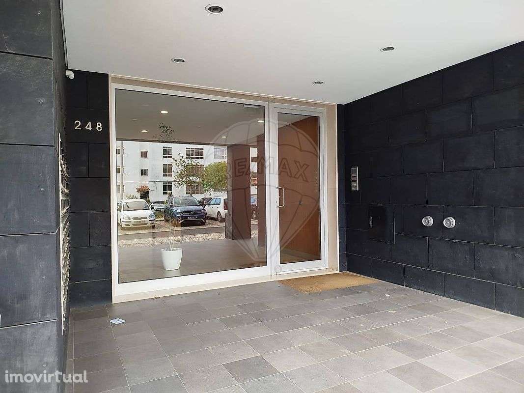 Apartamento T1 para arrendamento - Grande imagem: 2/18