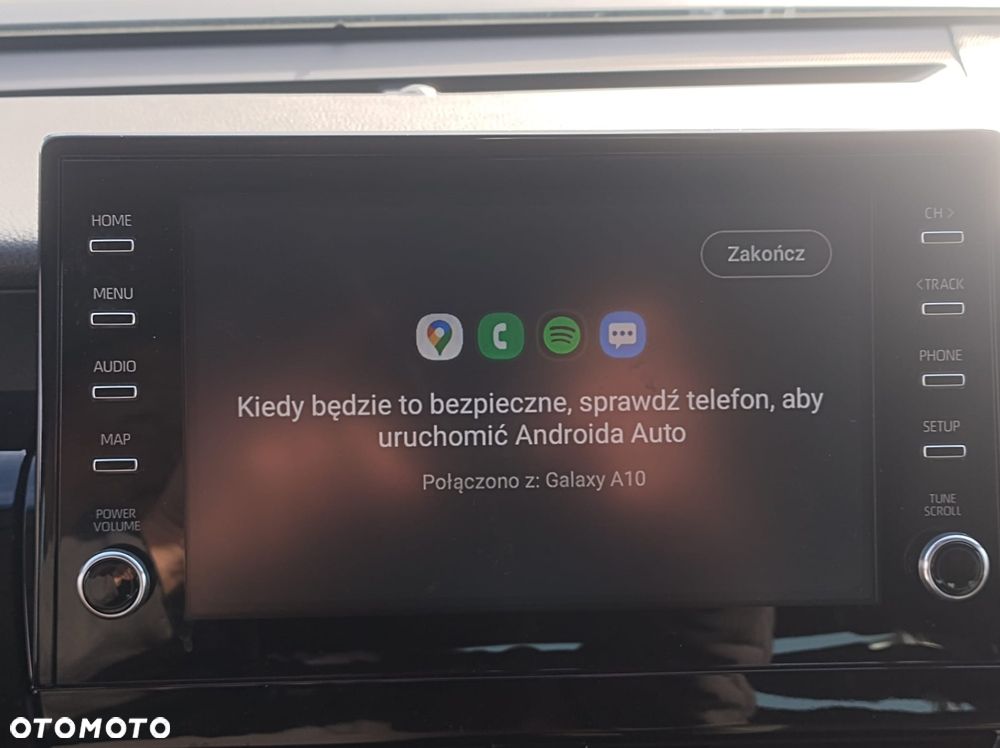 Toyota Camry 2.5 Hybrid Executive CVT - 17