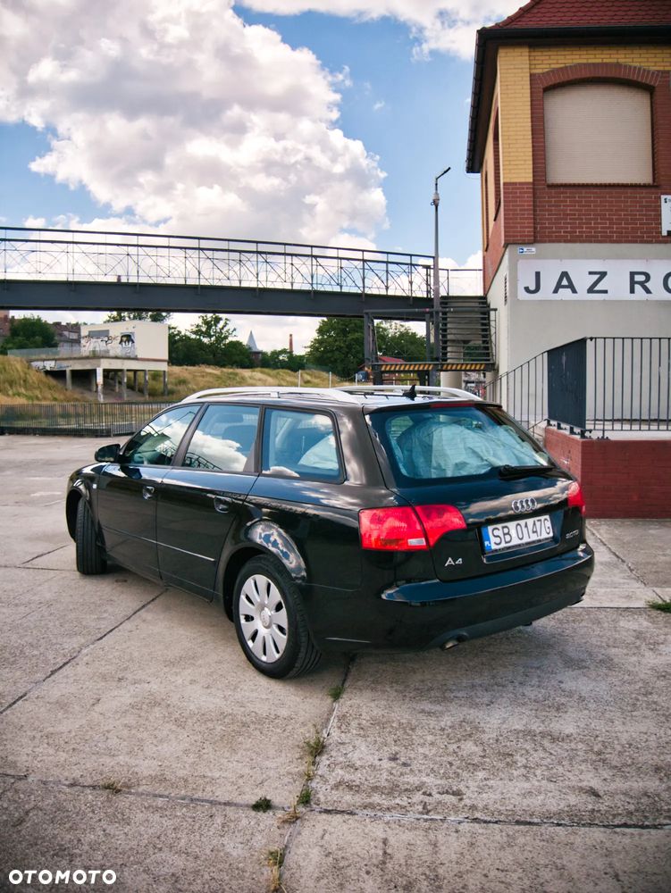 Audi A4 Avant 2.0 TDI DPF - 10