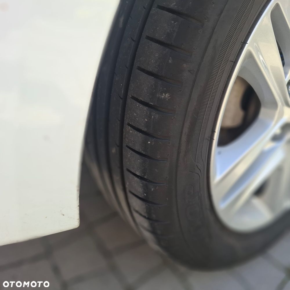 Kia Ceed - 13