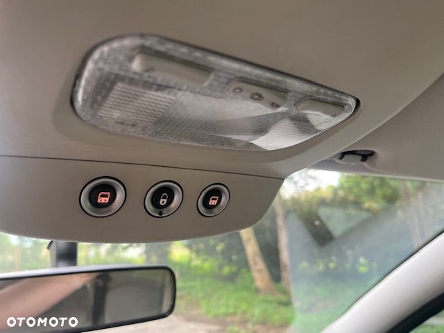 Peugeot 807 140 Automatik Premium - 15