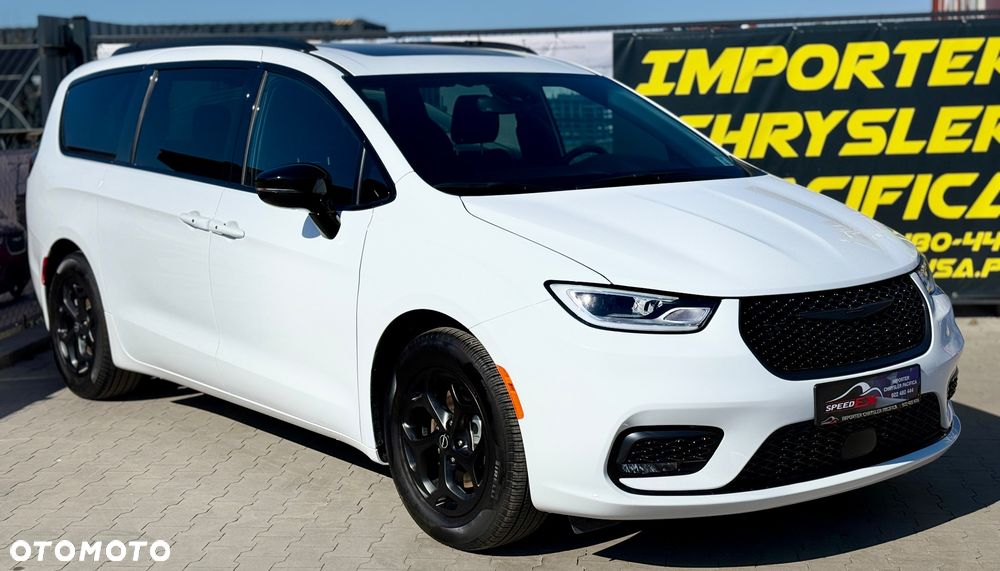 Chrysler Pacifica - 3