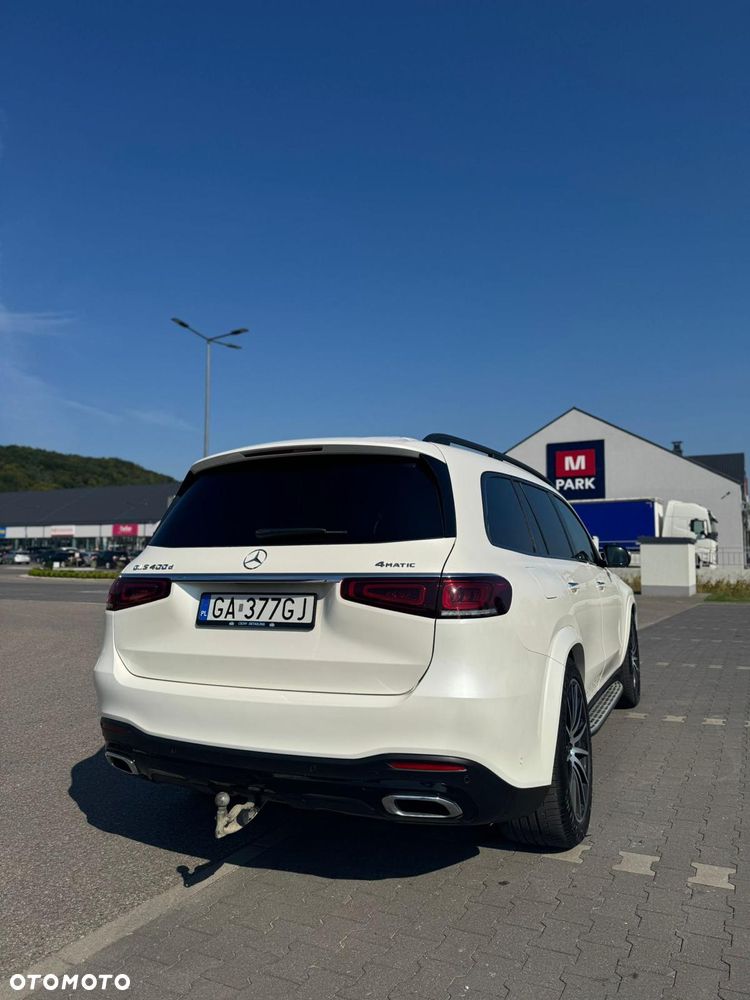 Mercedes-Benz GLS - 27