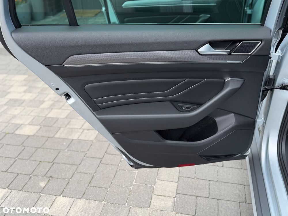 Volkswagen Passat Alltrack 2.0 TDI 4Mot DSG - 24