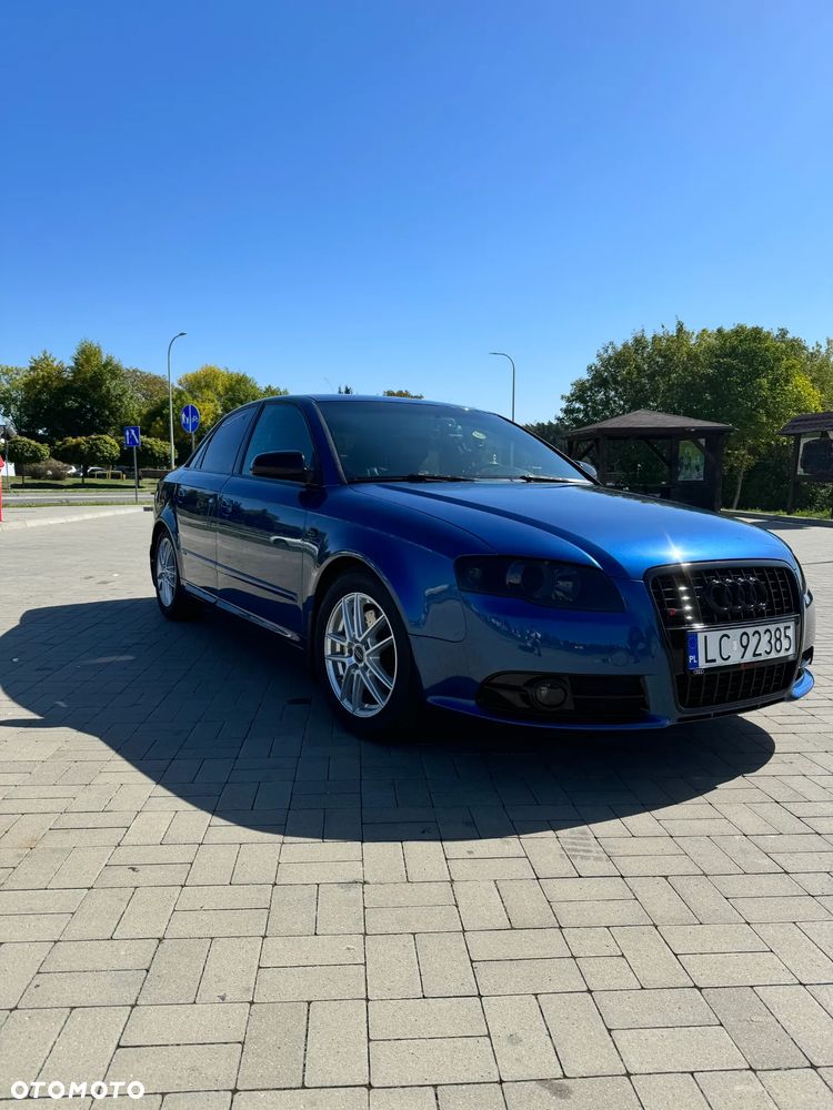 Audi A4 Limousine - 3