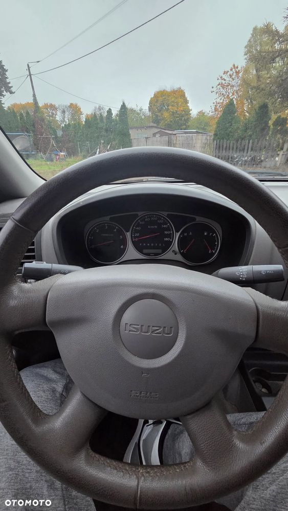 Isuzu D-Max 2007 photo 2