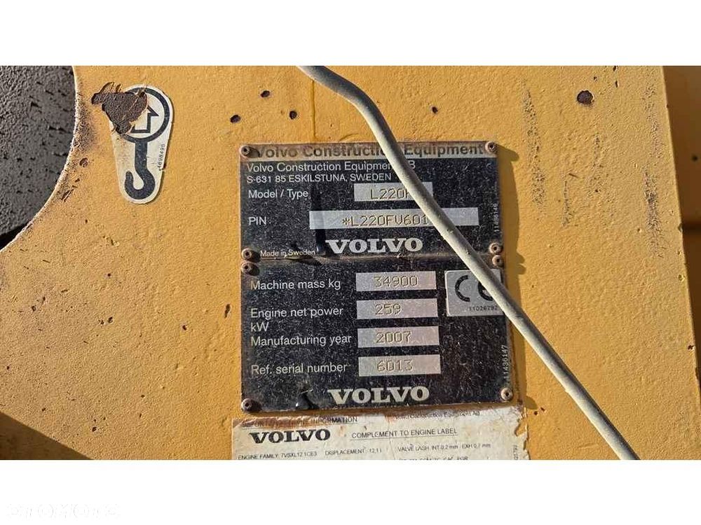 Volvo L220 - 8