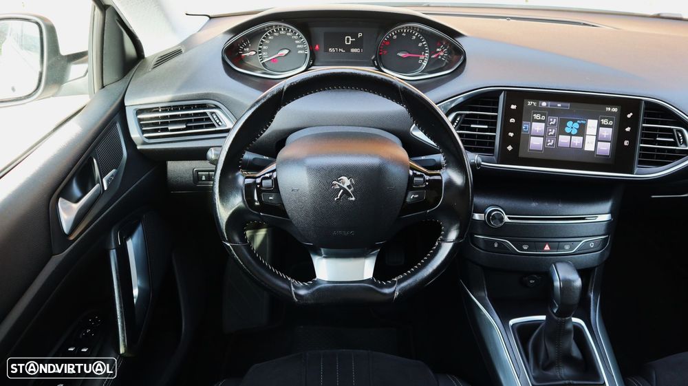 Peugeot 308 1.2 PureTech Allure EAT6 - 13
