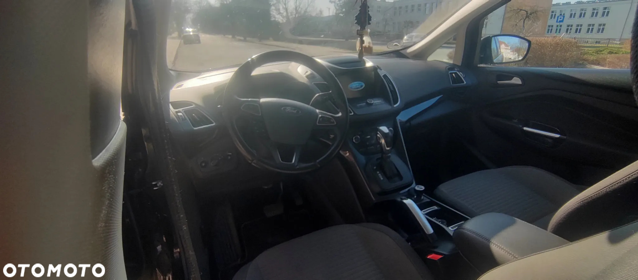 Ford Grand C-MAX - 22