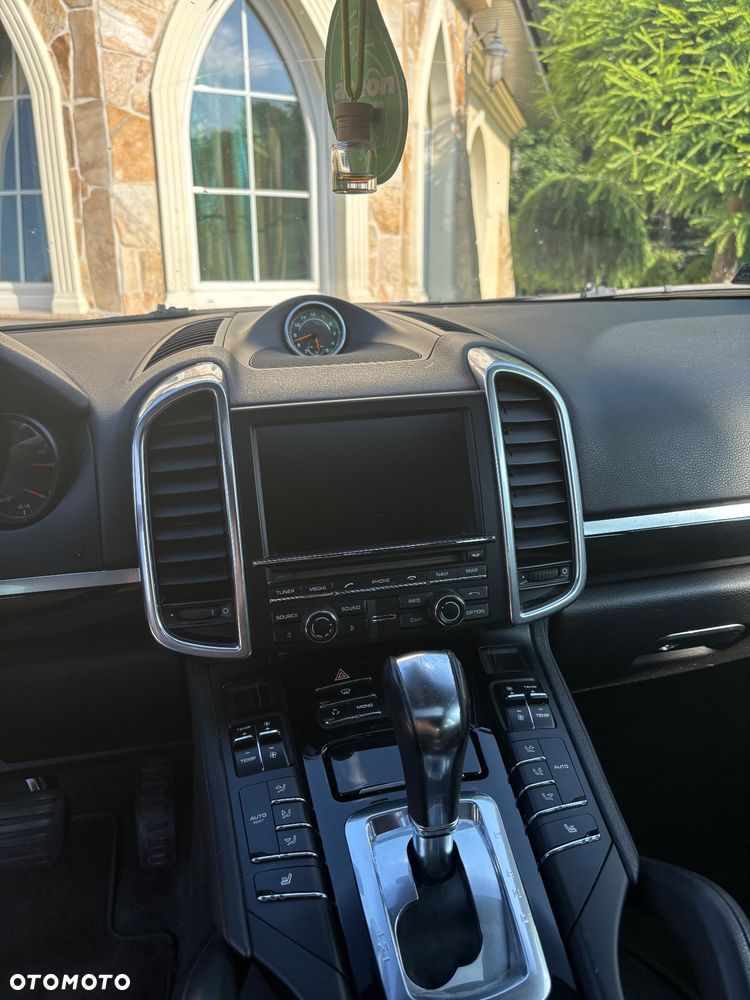 Porsche Cayenne Standard - 22