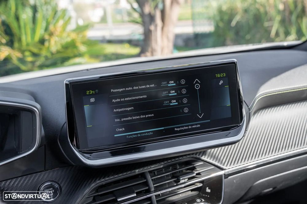 Peugeot e-2008 50 kWh GT - 14