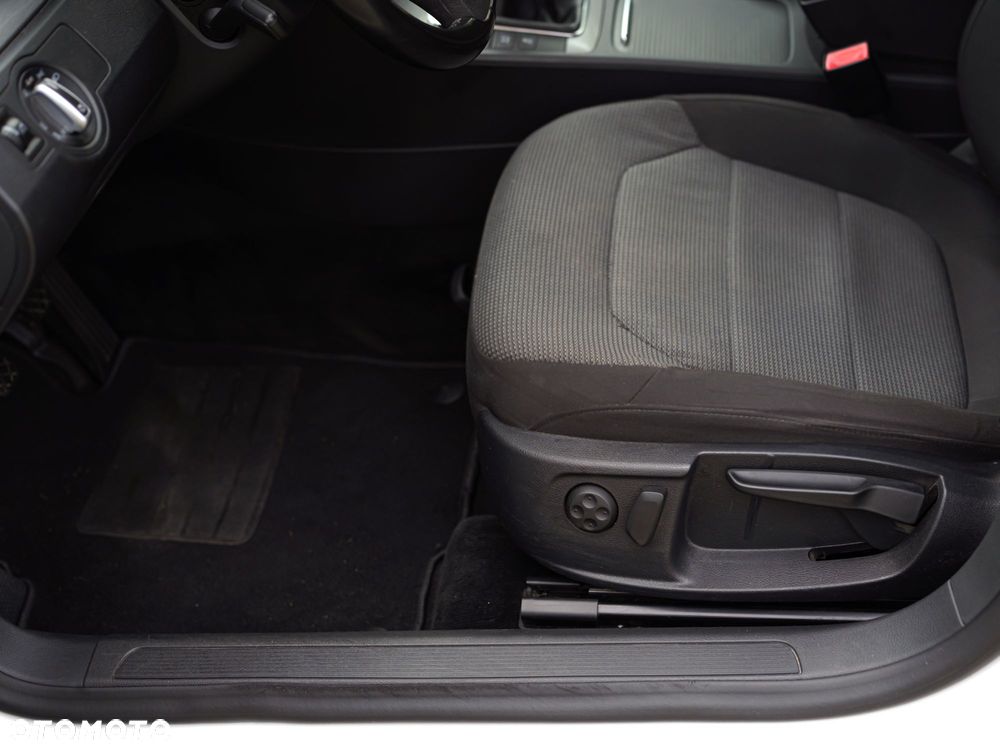 Volkswagen Passat 2.0 Blue TDI SCR Highline - 33