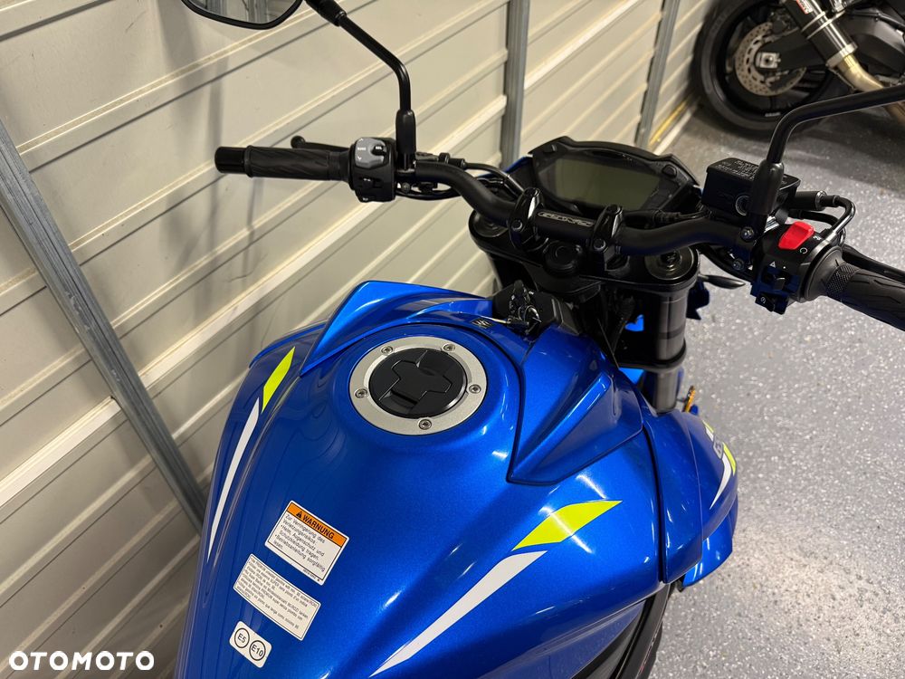 Suzuki GSX - 10